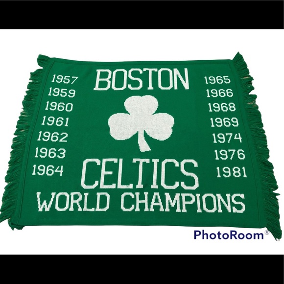 Vintage 1980’s NBA World Champions Boston Celtics Green Blanket Logo Knits 39x45